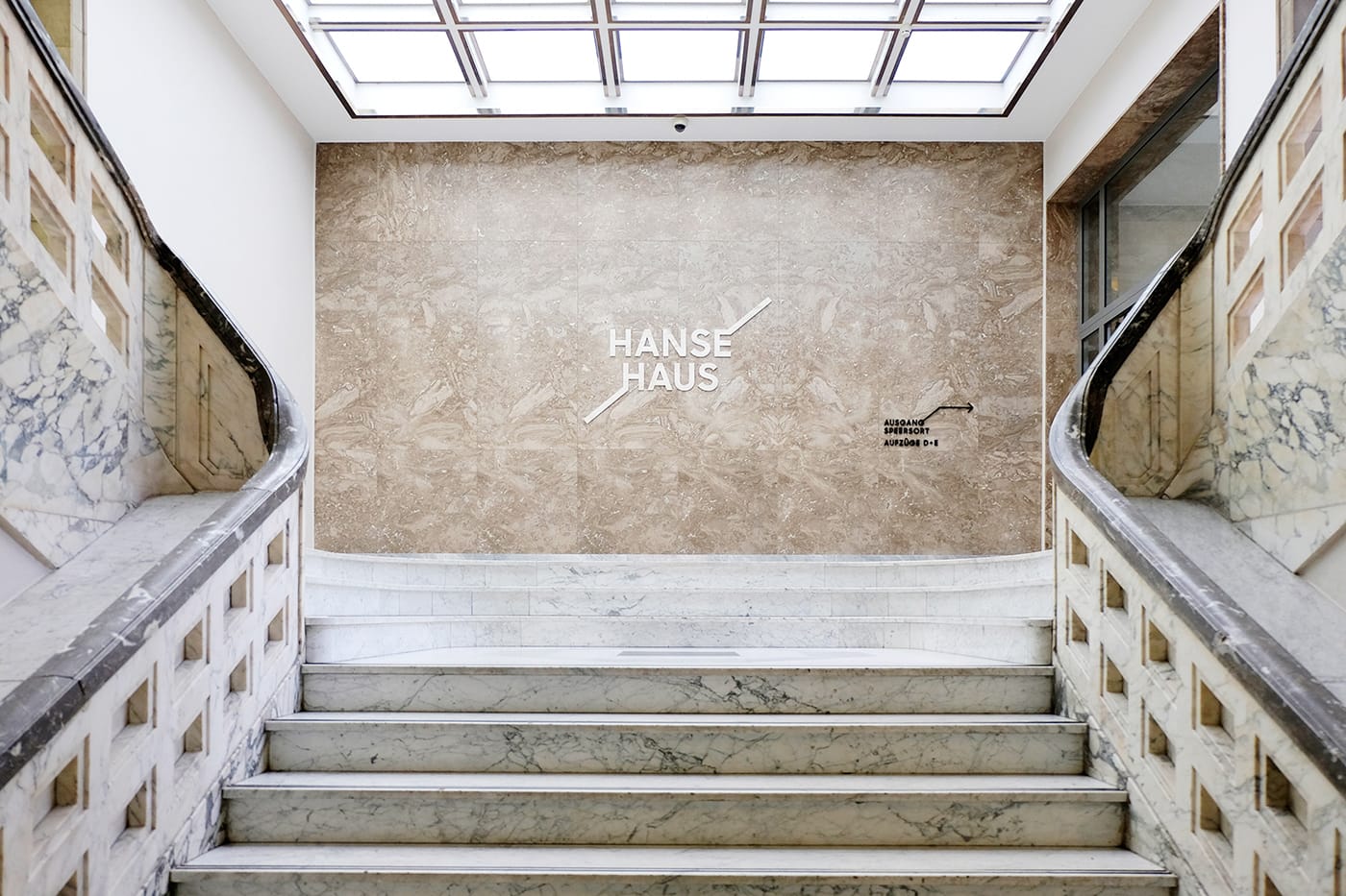 Logo Hanse Haus und Wegweiser