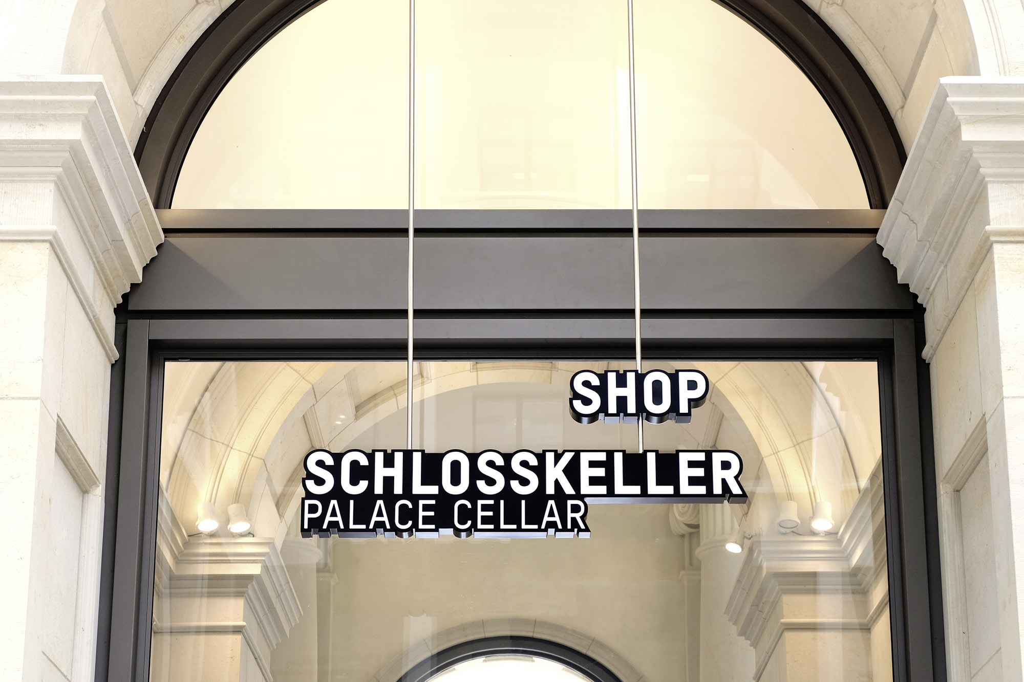 Signalétique directionnelle lumineuse