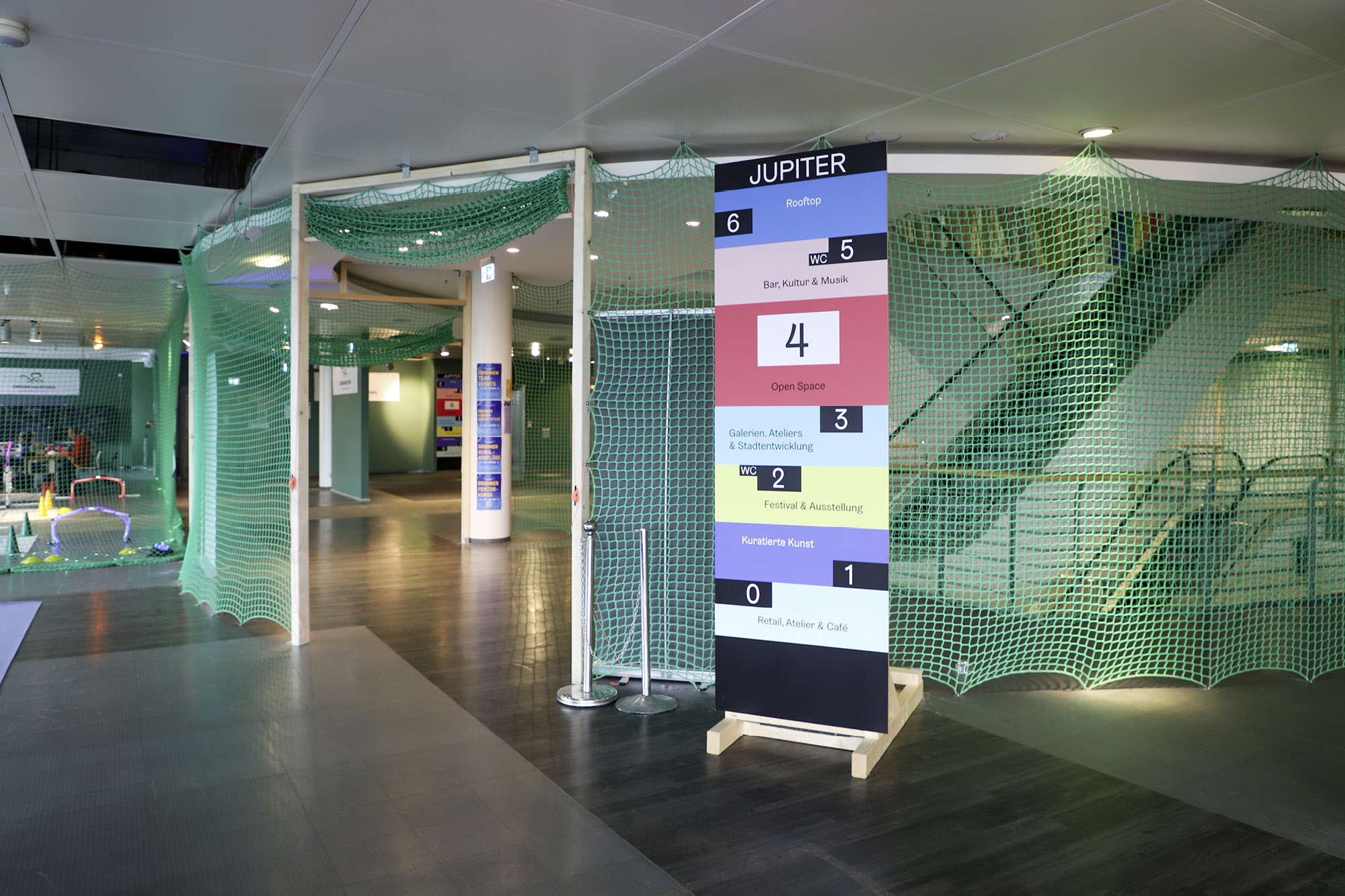 Etagenübersicht Rolltreppe