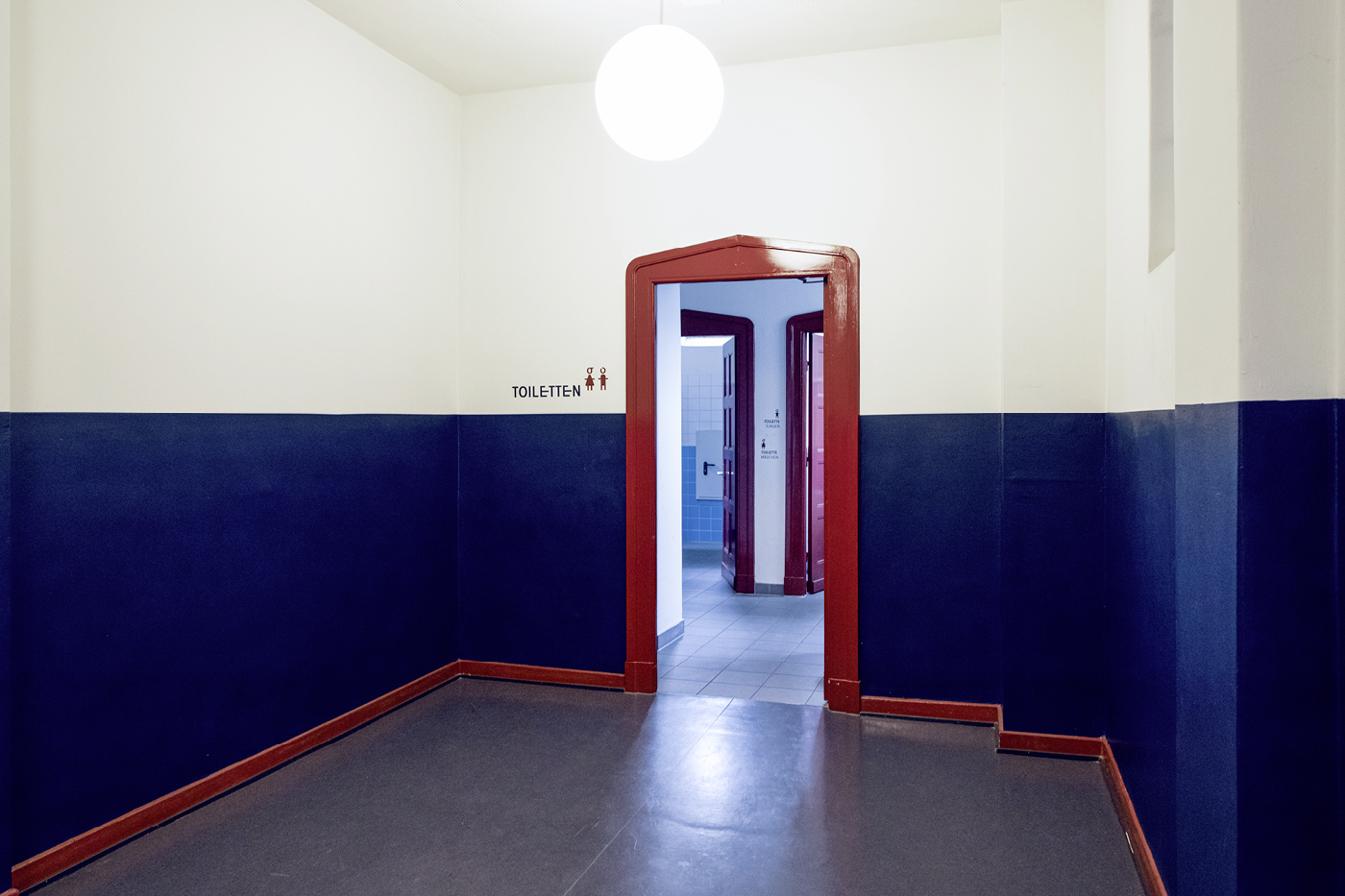 Lettrage d’identification toilettes